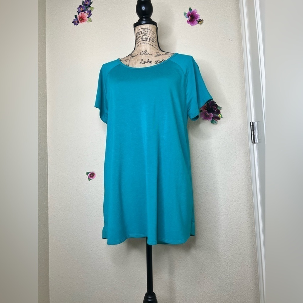 Premise Split Back Tunic - Picture 5 of 12